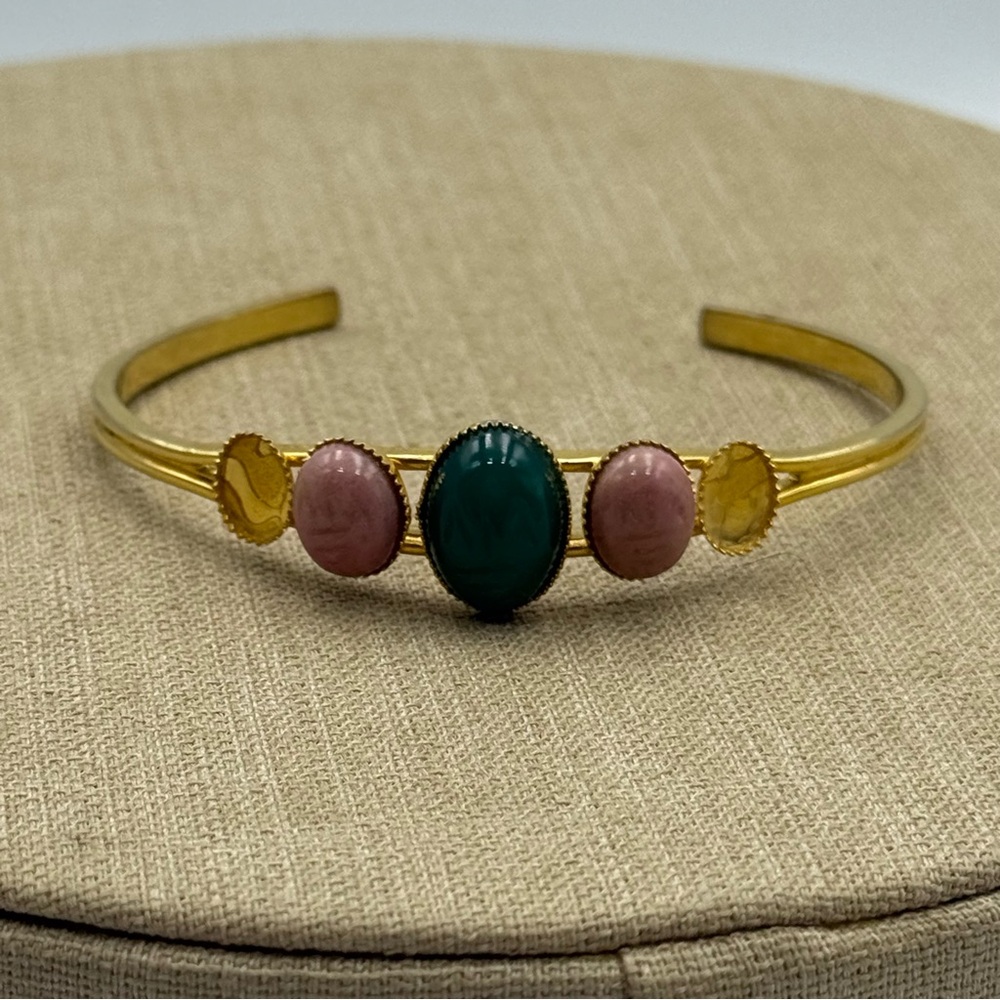 Elegant Gold tone scarab carved cuff Bracelet